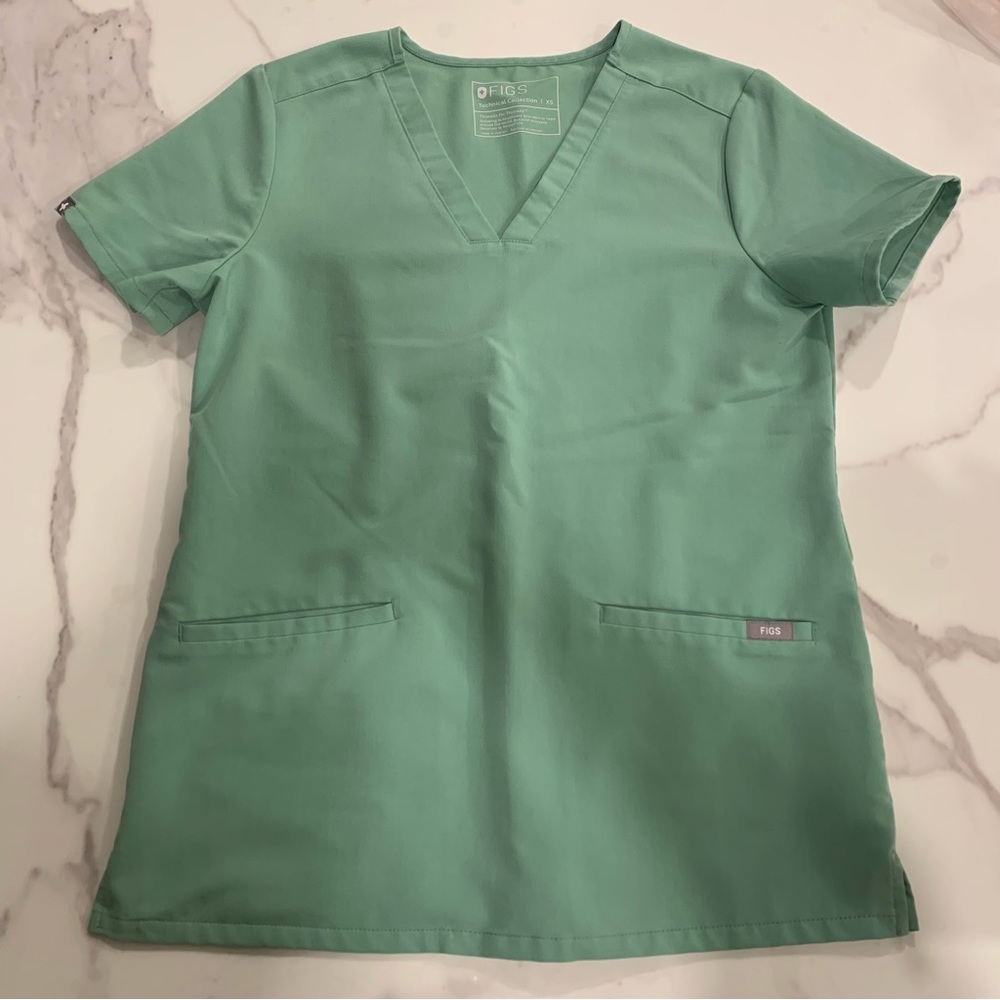 FIGS Women's V-Neck Scrub Top in Mint Green